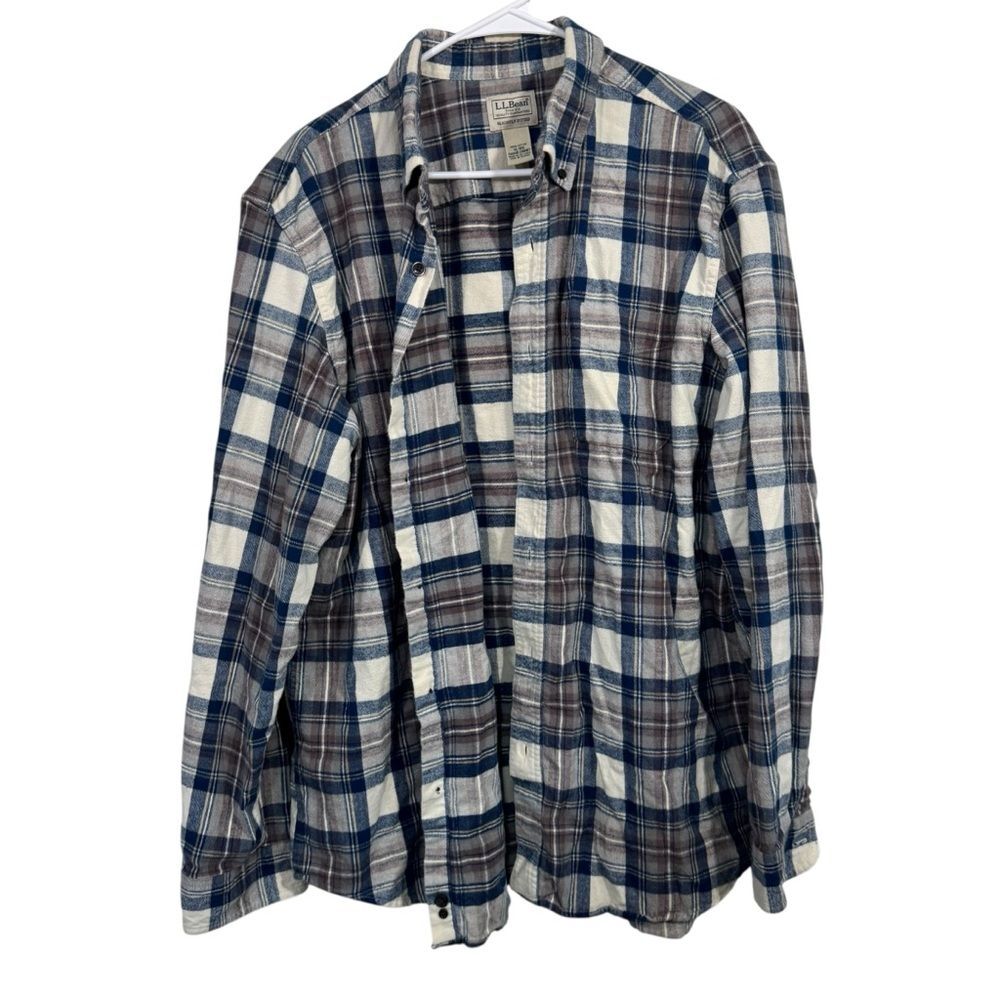 L.L. Bean Blue & White Plaid Mid Weight 100% Cotton Button Down Shirt